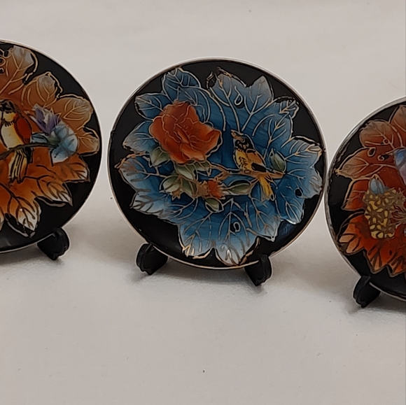 Vintage Floral Birds Set of 4 Mini Decorative Plates with Stands Hand Painted - Picture 4 of 10